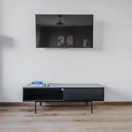 Blueground Zizkov New Build Student Prg-40 *